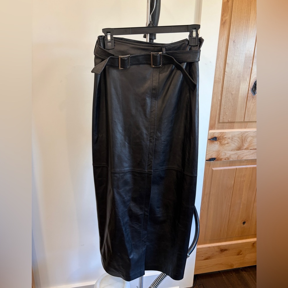 Lafayette 148 New York Vintage Black Leather Midi Skirt with Belt.